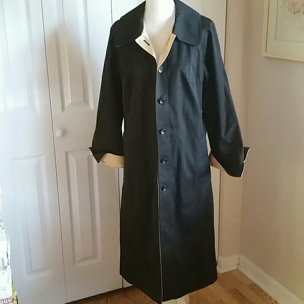 Mode Int. size 42 (8) Blk. long trench coat